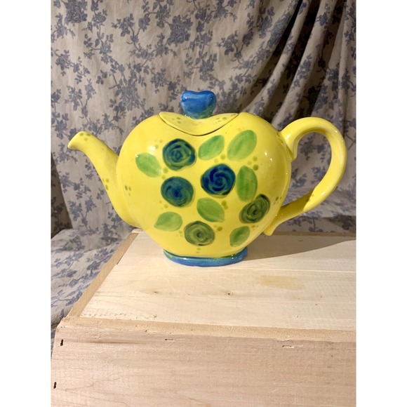 *CLEARANCE* Vintage Yellow Blue Green Heart Shaped Teapot - Picture 3 of 10